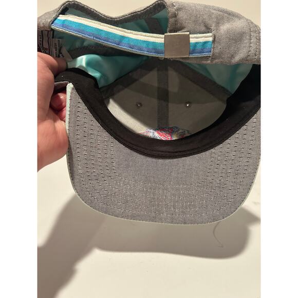 Chicago Blackhawks Hat Cap Strap Back Gray NHL Hockey American Needle Mens - Picture 3 of 7